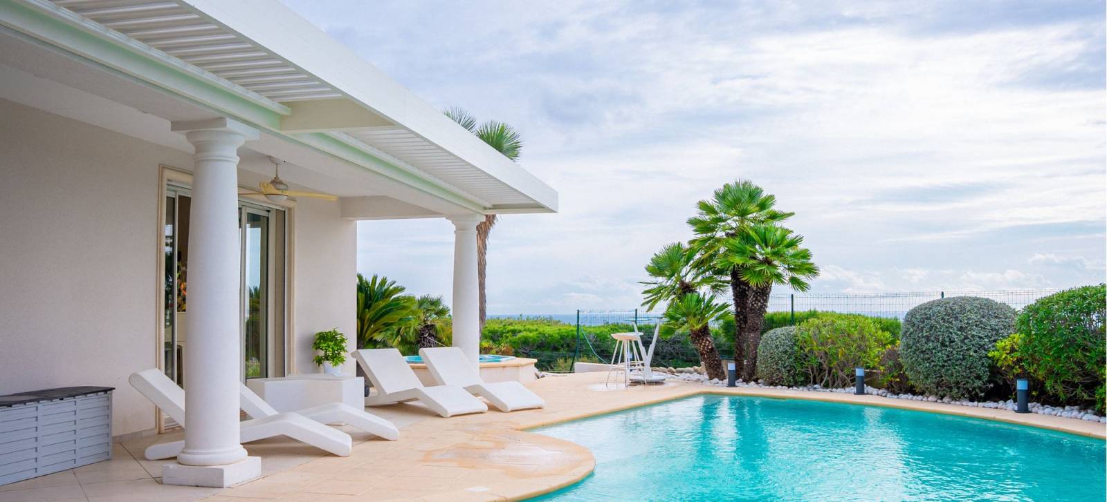 pergola avec dimensions atypiques La Ciotat.