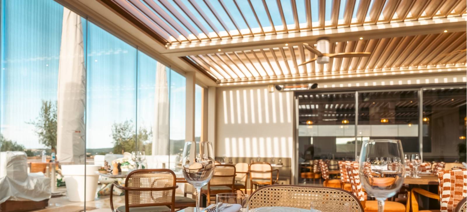 pergola grande dimension pour restaurant