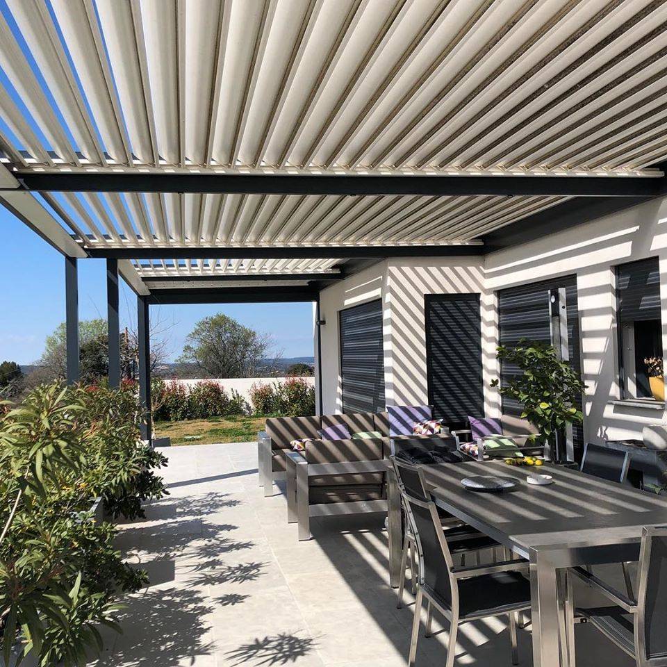 Comment nettoyer votre pergola en alu 