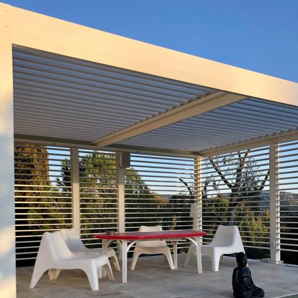 Brise soleil pour pergola en alu 