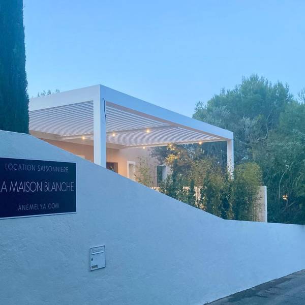 Comment installer une pergola chez soi 