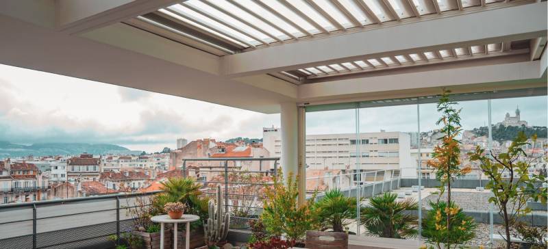 pergola terrasse appartement aubagne
