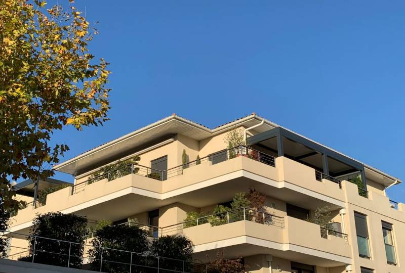 Pergola terrasse appartement installation Cauchi