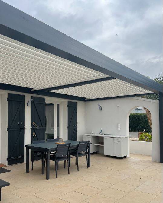 nettoyage pergola bioclimatique