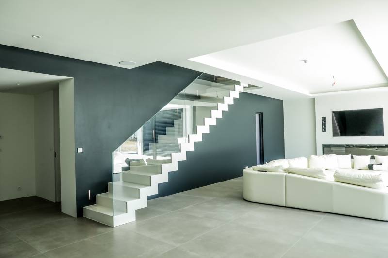 Découvrez les garde-corps escalier en verre Cauchi Design à Marseille dans les Bouches du Rhône !