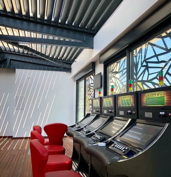 Casino Carry le Rouet pergola par Cauchi Design