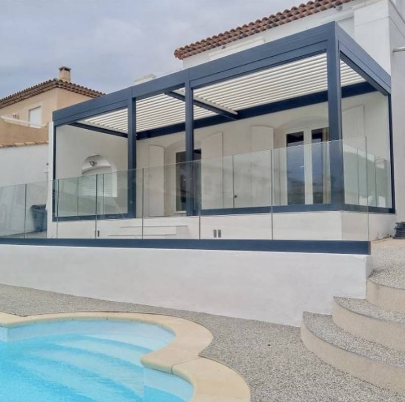 pergola bioclimatique grise anthracite