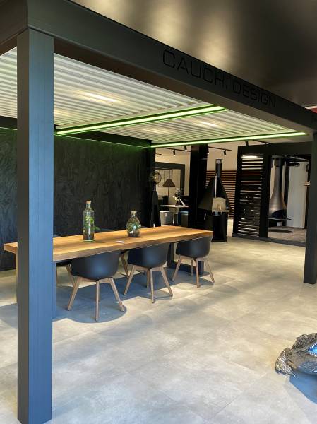 Showroom Cauchi Design : découvrez la pergola bioclimatique Elégance qui répond aux besoins des professionnels !