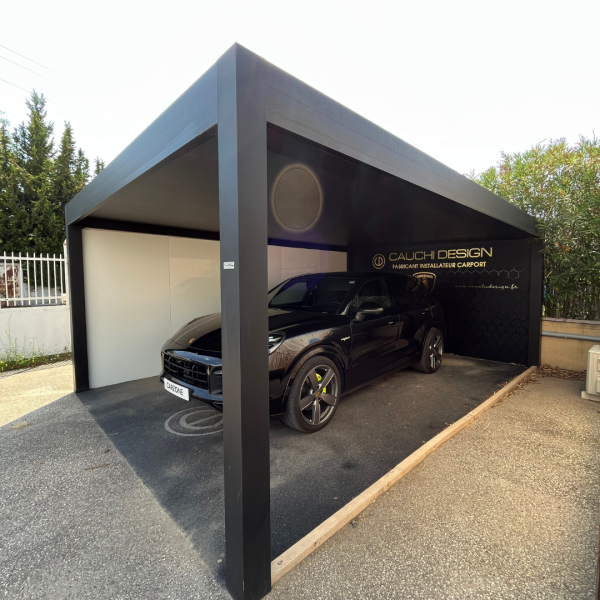 Aménager votre extérieur avec notre carport Cauchi design pour protéger votre véhicule des intempéries à Auriol
