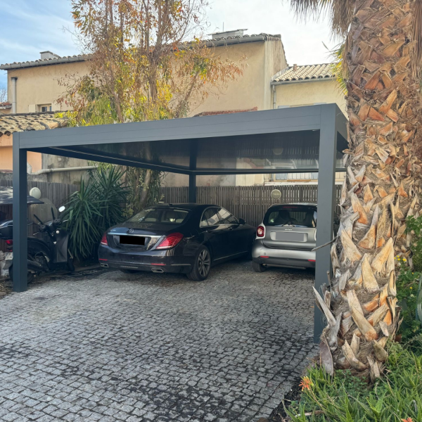 Quels sont les matériaux les plus populaires pour les carports dans les Bouches-du-Rhône ?