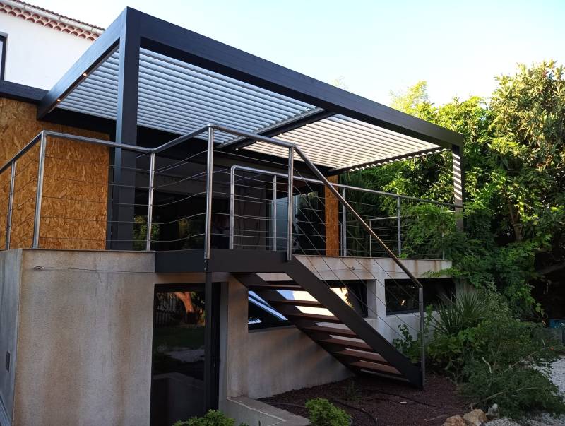 Quels sont les entretiens nécessaires pour une pergola bioclimatique dans les Bouches-du-Rhône ?