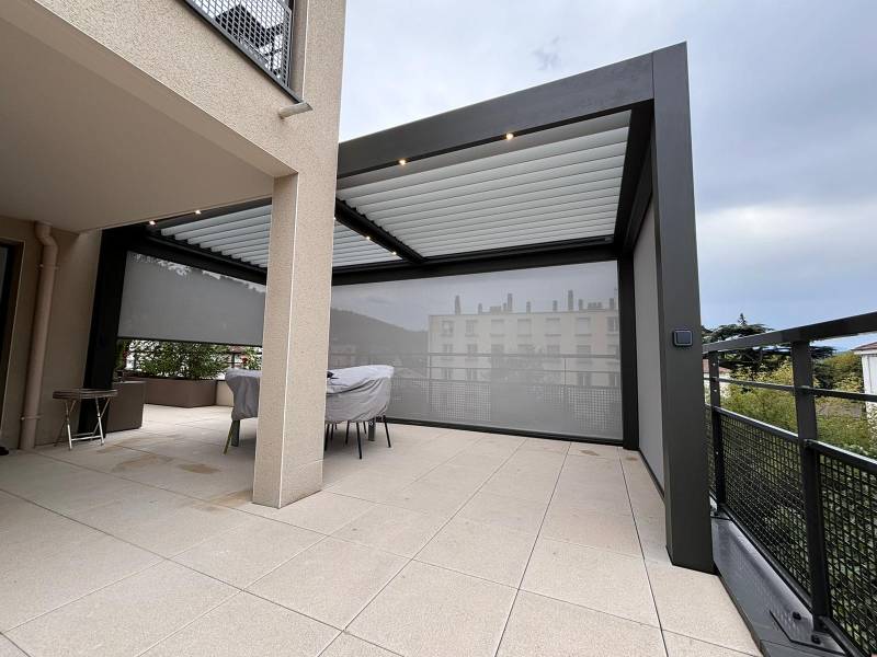 pergola bioclimatique avec stores zip