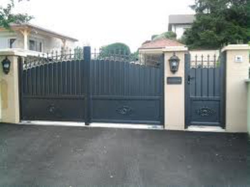 Motorisation pour portail battant sur-mesure avec installation à votre domicile avec devis gratuit