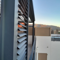 Cauchi Design -  Fabricant de pergolas bioclimatiques bas carbone sur mesure pour une villa à Aix-en-Provence 13100